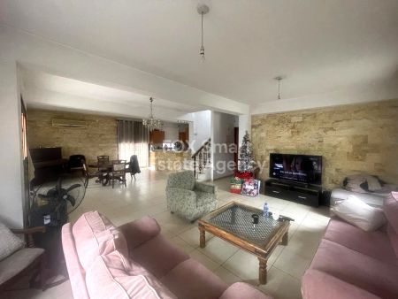 Detached House for sale