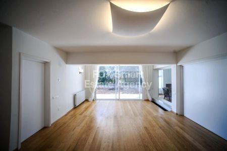 Dom wolno stojący na sprzedaż