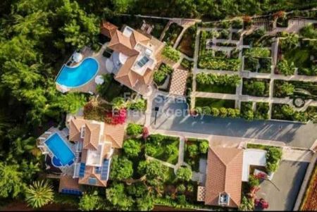 Casa indipendente in vendita