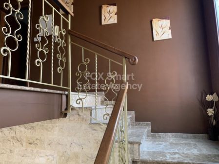 Casa indipendente in vendita