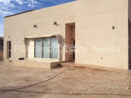 Casa indipendente in vendita