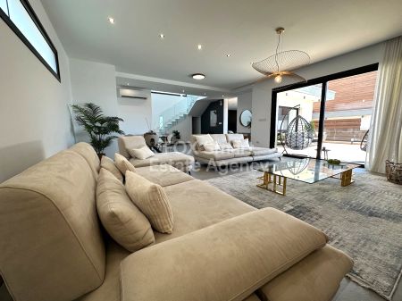 Detached House for sale