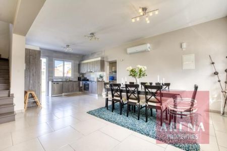 Dom wolno stojący na sprzedaż