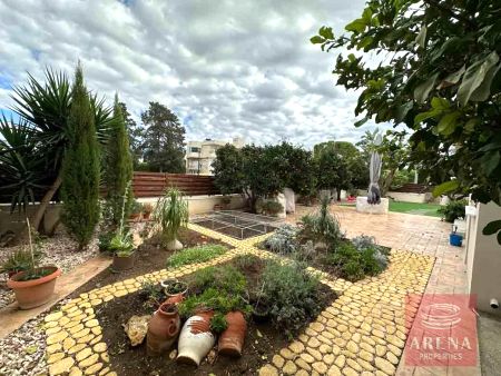 Dom wolno stojący na sprzedaż