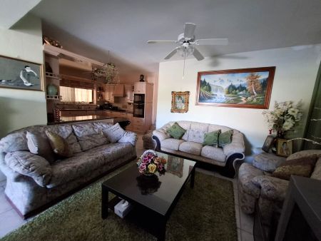 Μονοκατοικία προς πώληση