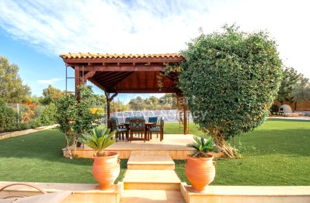 Casa indipendente in vendita