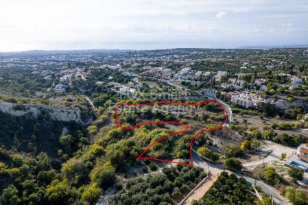 Жилой участок на продажу