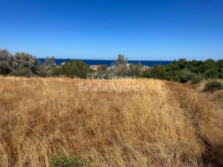 קרקע למגורים למכירה