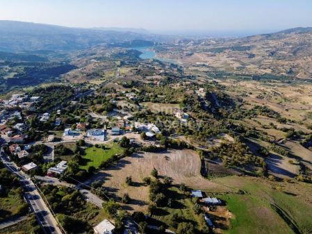 קרקע למגורים