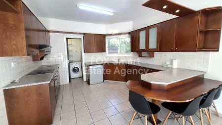 Dom wolno stojący na sprzedaż