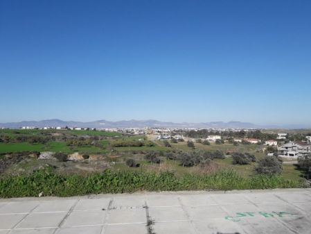 קרקע למגורים למכירה