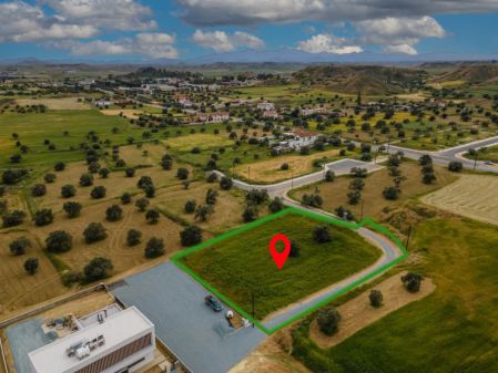 קרקע למגורים למכירה