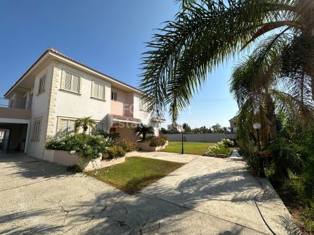 Detached House for sale