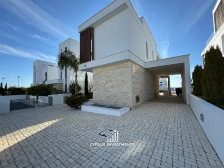 Villa zum Kauf