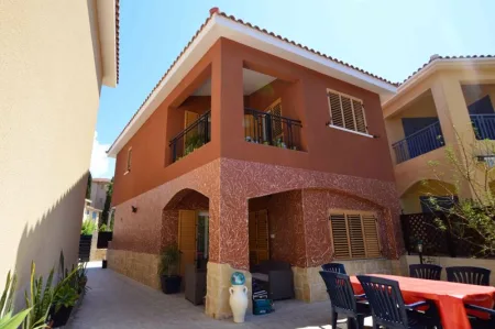 Villa for sale