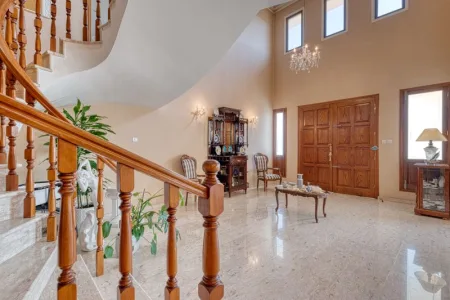 Villa zum Kauf