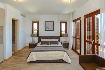 Villa zum Kauf
