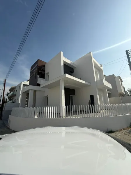 Villa zum Kauf