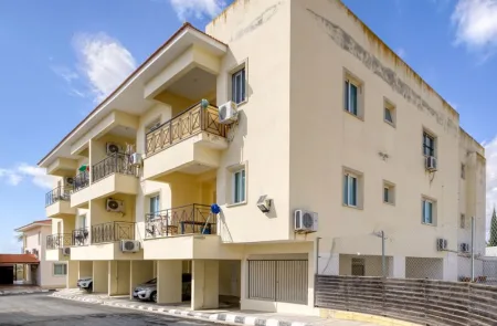 Aplanta, Larnaka