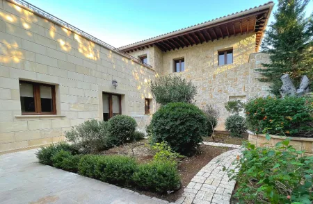 Villa for sale