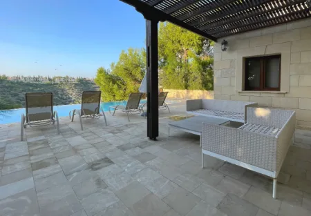 Villa for sale