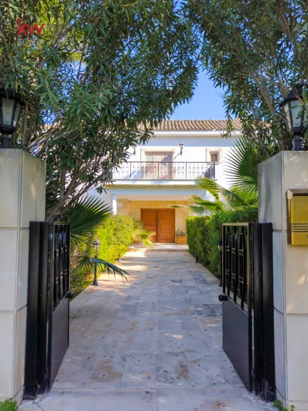 Villa for sale