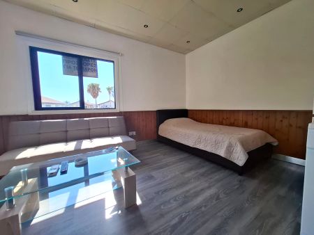 Thumbnail 2 Oroklini Immobilien Zur Miete Ab 100 Und 150 M2