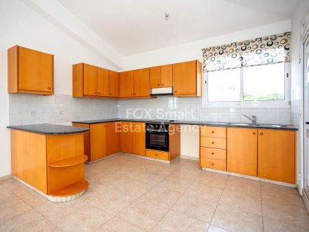 Thumbnail 4 Panneaux solaires sur toutes les propriétés chypriotes