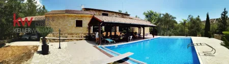 Casa indipendente in vendita