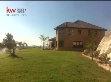 Villa for sale