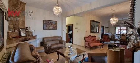 Casa indipendente in vendita