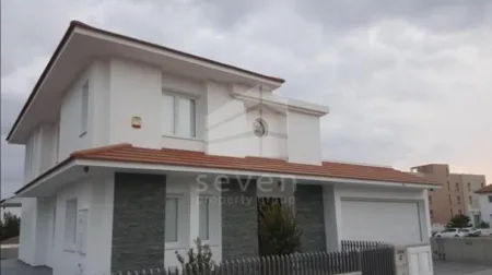Detached House for sale