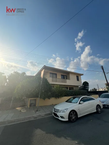 Detached House for sale