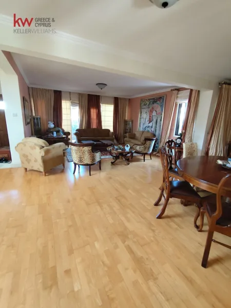 Detached House for sale
