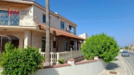 Casa indipendente in vendita