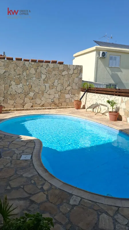 Casa indipendente in vendita