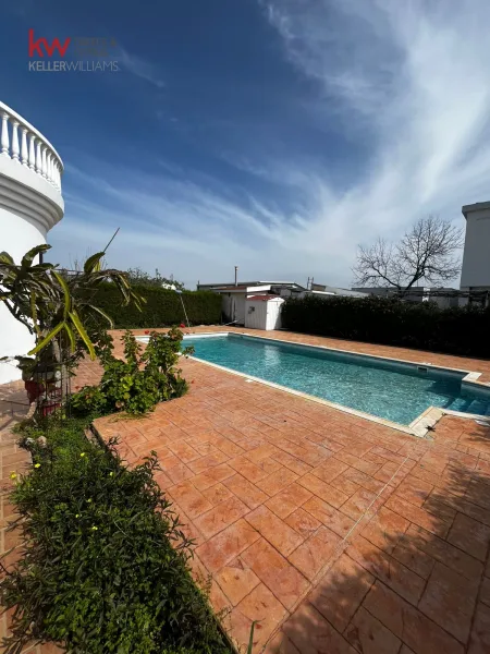 Detached House for sale