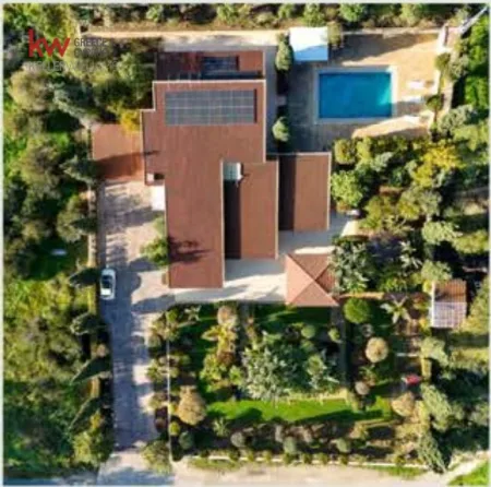 Villa for sale
