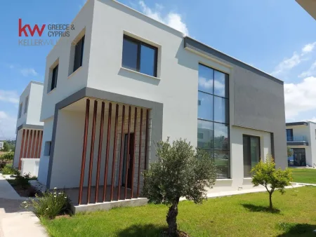 Casa indipendente in vendita