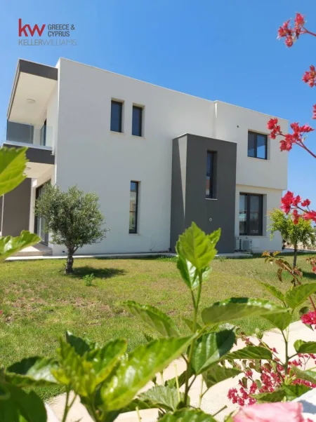 Casa indipendente in vendita