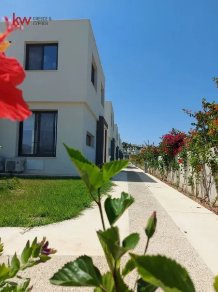 Casa indipendente in vendita
