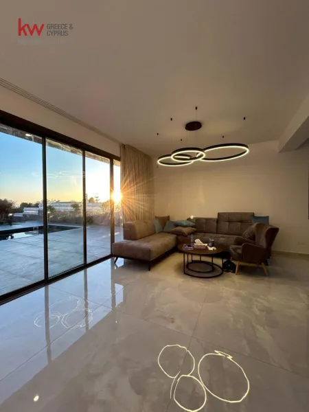 Villa for sale