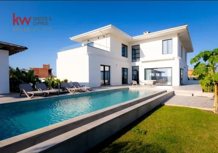 Villa for sale