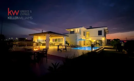 Villa for sale