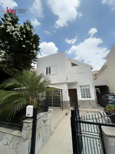 Detached House for sale