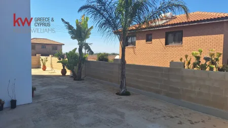 Casa indipendente in vendita