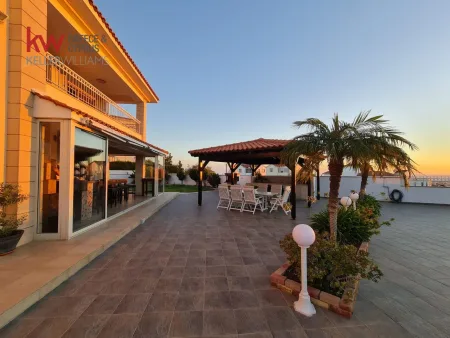 Casa indipendente in vendita
