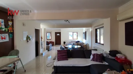Detached House for sale