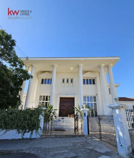 Villa for sale