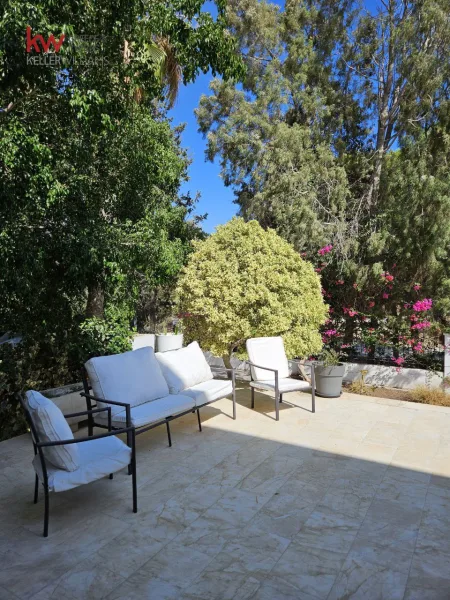 Villa for sale